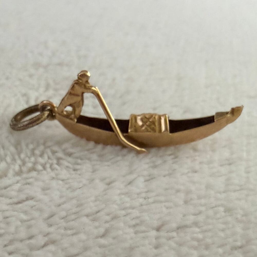 Vintage 14k Gold Gondola Charm